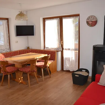 Casa Del Bosco Apartment *