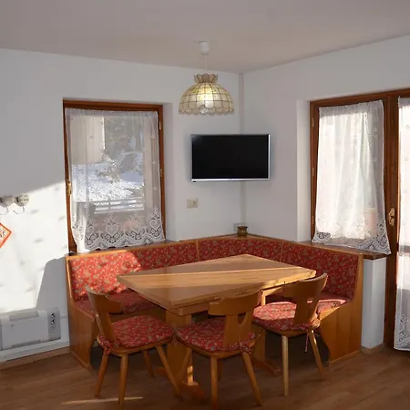 Casa Del Bosco Apartment *